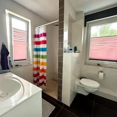 Gemuetliches Bei Tina, Nahe Ber Habitación en casa particular